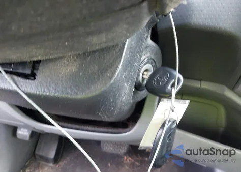 2013 Toyota Tacoma Prerunner V6 z USA, uszkodzony, nr VIN 3TMKU4HN7DM038557